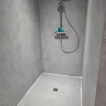 Chez Sally Le Bouchaud